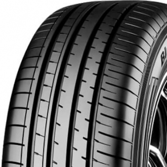 Yokohama BluEarth-XT AE61 235/65 R 17 108V Yokohama BluEarth-XT AE61 235/65 R 17 108V
